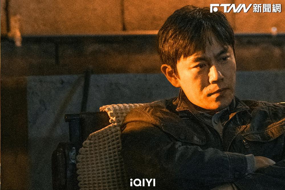 秦昊拍《三大隊》5天瘦一圈　伊能靜發千字文放閃：我是嗜血粉絲